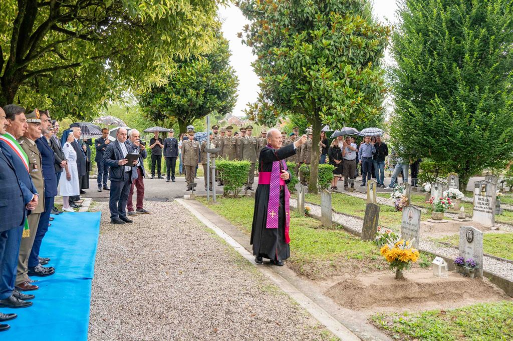 04. Benedizione delle tombe