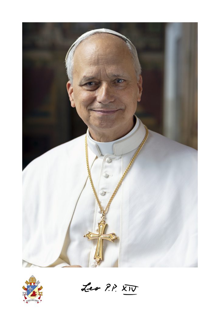 Foto-Ufficiale-Papa-Leone-XIV_Copyright-VATICAN-MEDIA