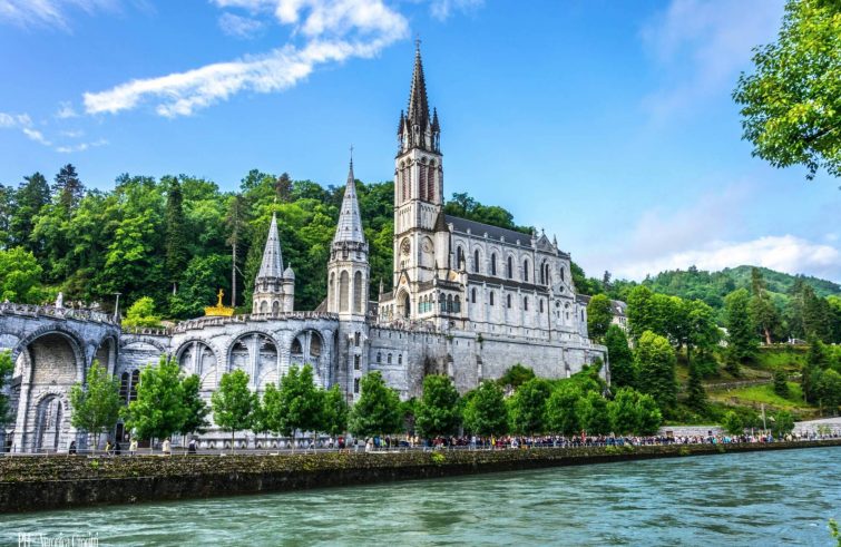 LOURDES