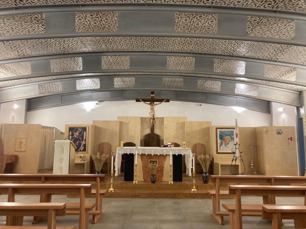 Messa Chiesa di Camp Agama 8