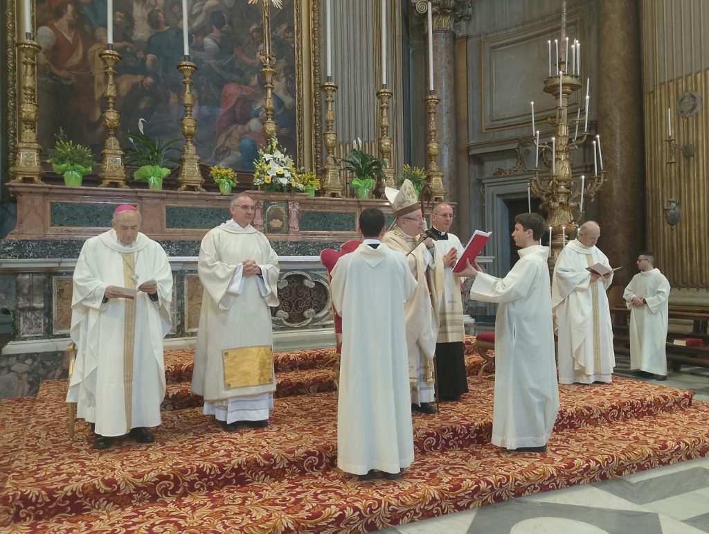 Messa Crismale di oggi, e saluto di mons. Marcianò Home