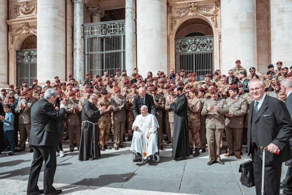 Papa Francesco incontra i militari di Strade Sicure