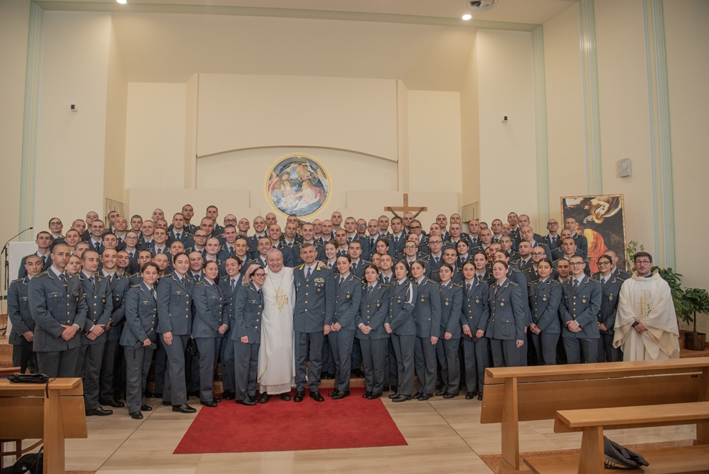 Visita di Monsignor Santo Marcianò alla Scuola Allievi Finanzieri di Bari 6
