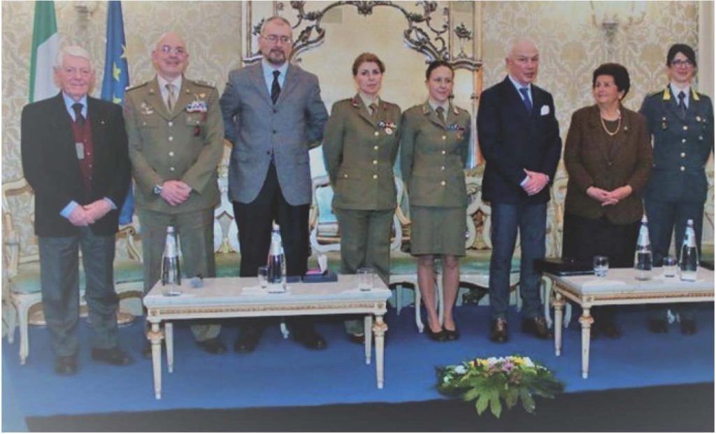 donna e militare