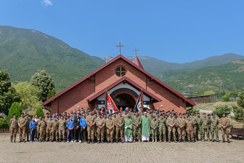 Kosovo cattolici italiani e croati uniti nella preghiera 1